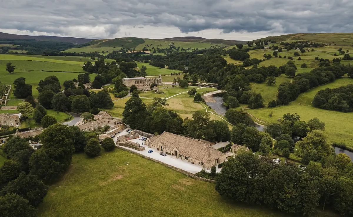 TITHE BARN WEDDING PHOTOGRAPHER
